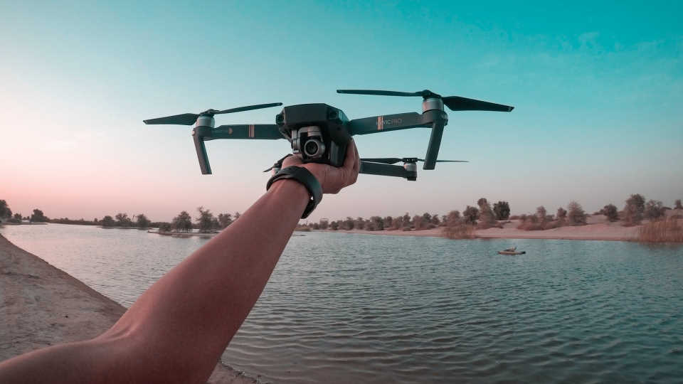 Top 5 Best Drones With Long Flight Time for Beginners